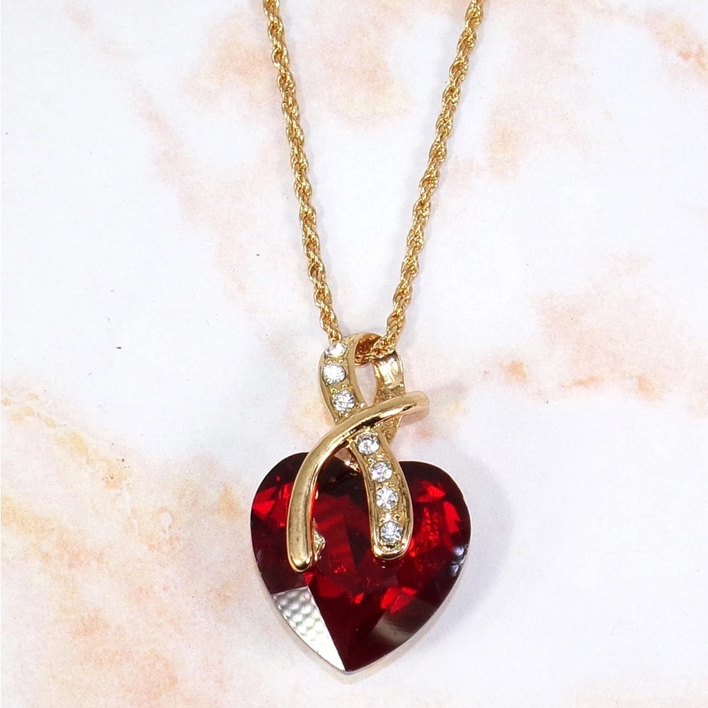 Elegant Gold and Red Heart Necklace